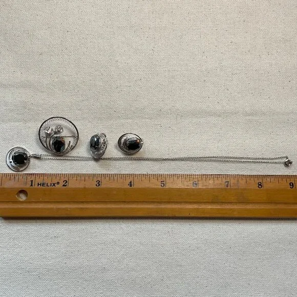 1950s Black Hematite Sterling Silver Jewelry Set – by Zeidell’s – Boxed - Picture 10 of 10